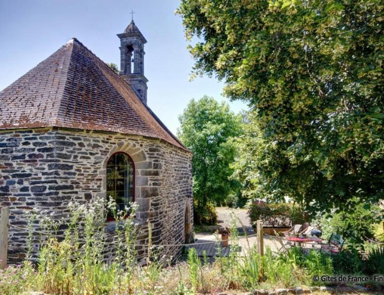 Gite Atypique Dans Une Chapelle Briec Exteriör bild