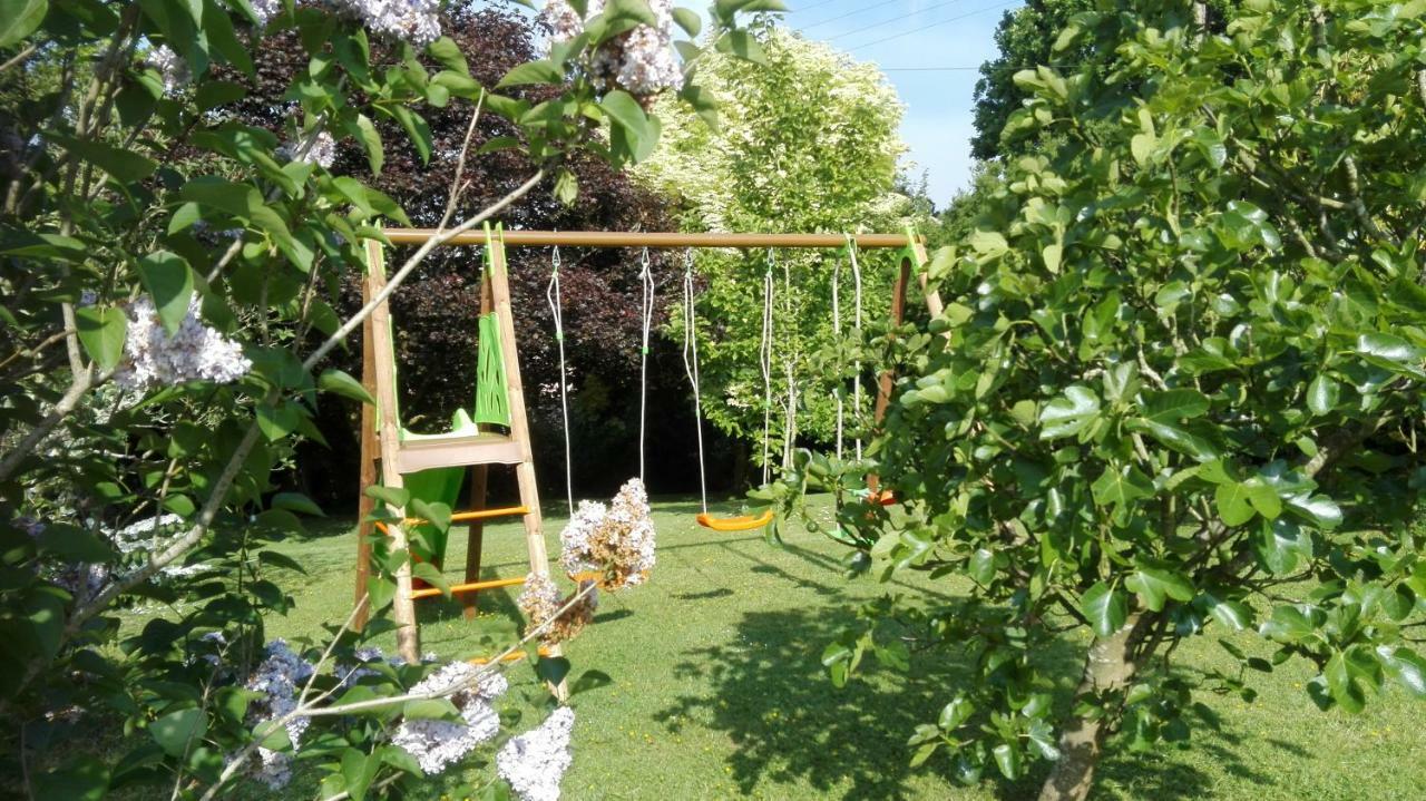 Gite Atypique Dans Une Chapelle Briec Exteriör bild